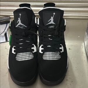 Jordan 4s
